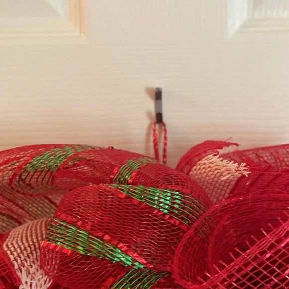 24” Nutcracker Christmas Handmade Mesh Wreath w/ Wooden Nutcracker Sign - Picture 8 of 12